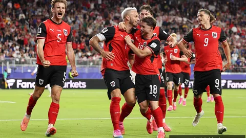 法国3-0完胜！姆巴佩双响锁定胜局